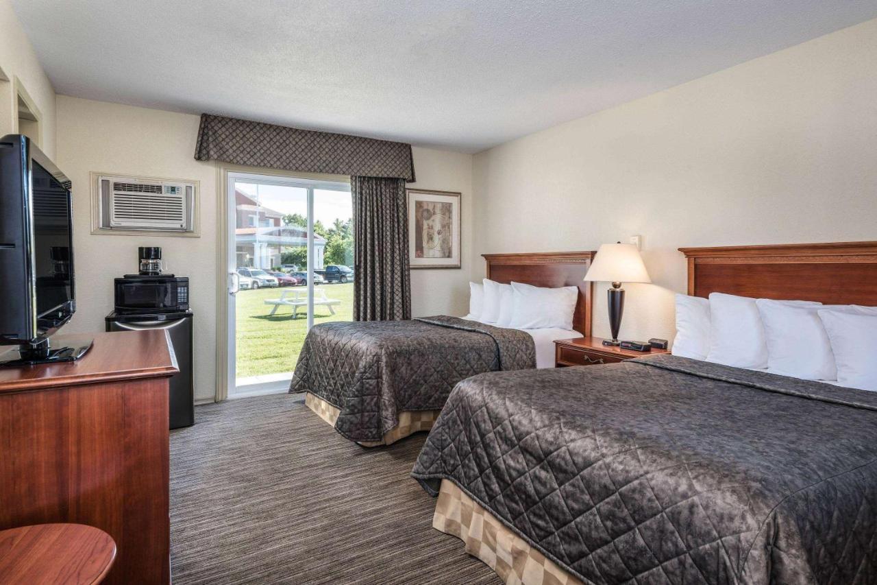 Travelodge By Wyndham Gananoque Eksteriør billede