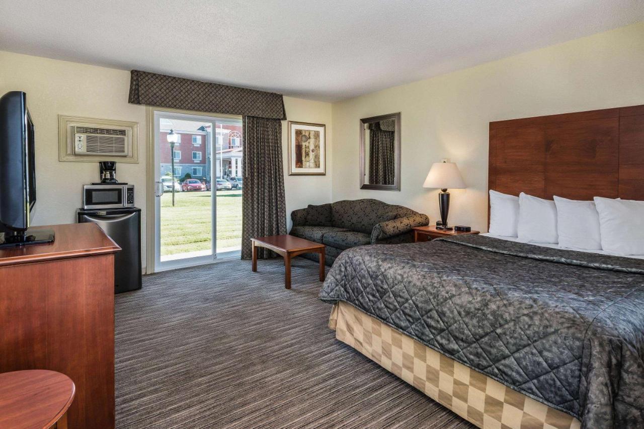 Travelodge By Wyndham Gananoque Eksteriør billede